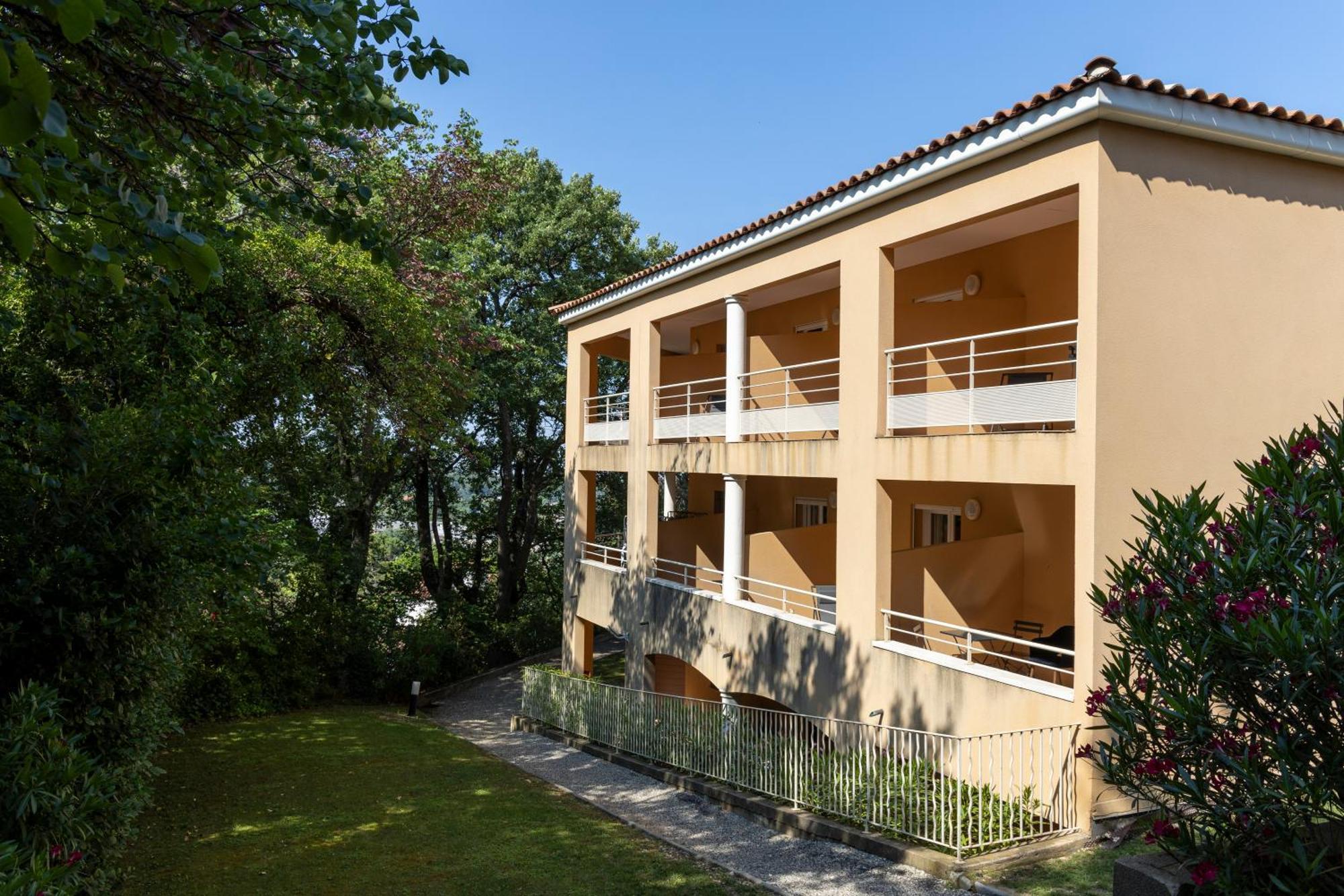 The Originals City, Hotel Cote Sud, Marseille Est Allauch Exterior foto
