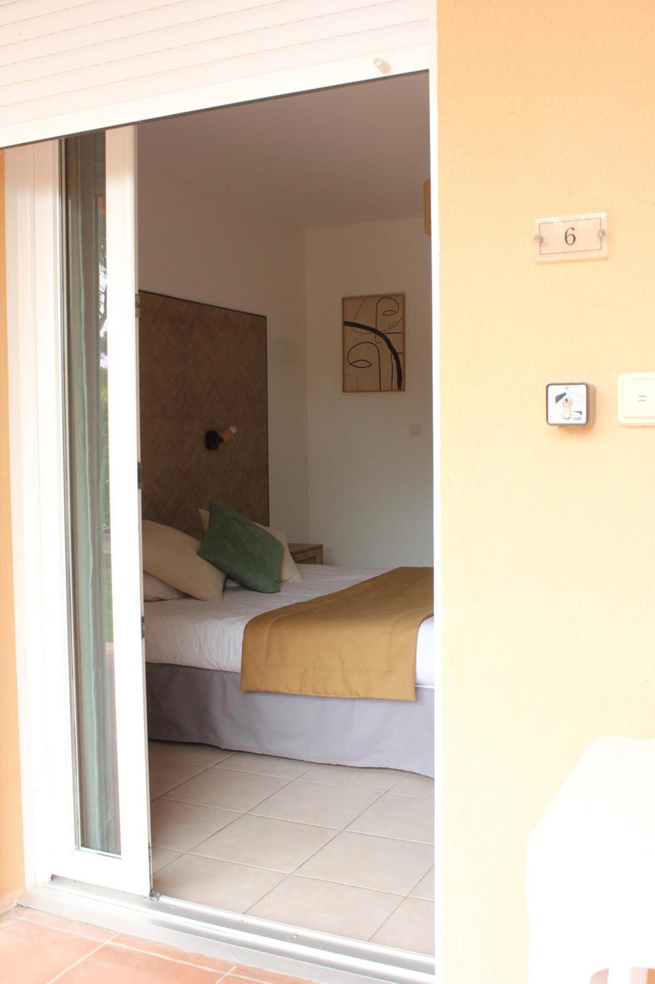 The Originals City, Hotel Cote Sud, Marseille Est Allauch Exterior foto